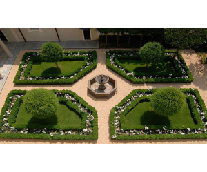giardino chiostro Castello di Grosso Canavese
