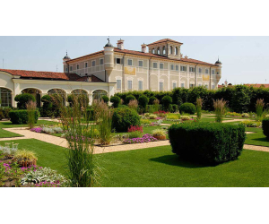 giardino corte castello di grosso realizzato da Paradello